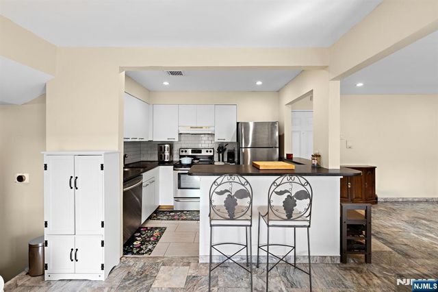 6409 Granton Avenue 1B, North Bergen, NJ 07047