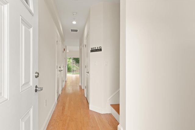 70 Endicott 1406, Norwood, MA 02062