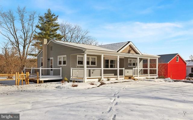 1281 SWAMP RD, Furlong, PA 18925