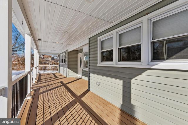 1281 SWAMP RD, Furlong, PA 18925