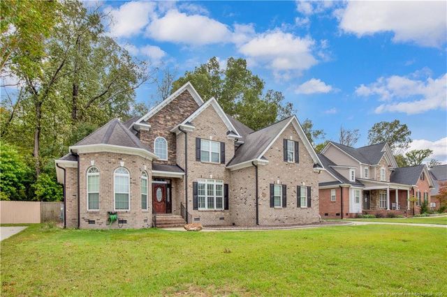 1612 Cape Point Drive, Fayetteville, NC 28312