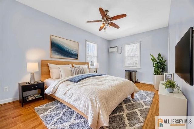 27 Charles Street, Carteret, NJ 07008