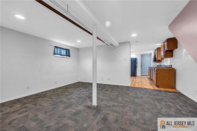 27 Charles Street, Carteret, NJ 07008