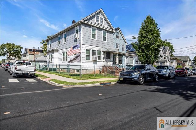 27 Charles Street, Carteret, NJ 07008