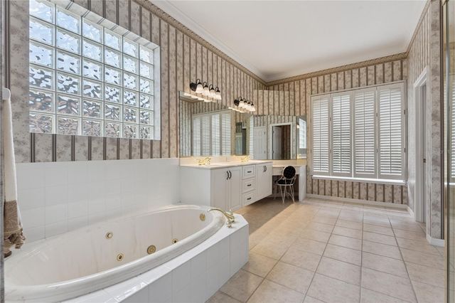 3823 WINDING LAKE CIRCLE, Orlando, FL 32835
