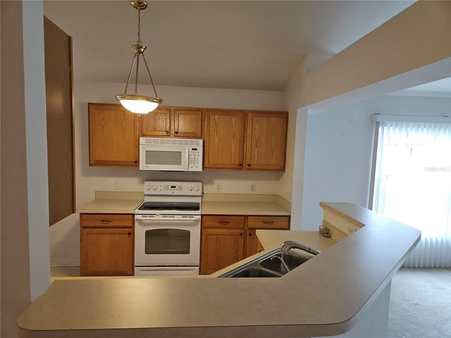 6925 HEMLOCK ROAD, Ocala, FL 34472