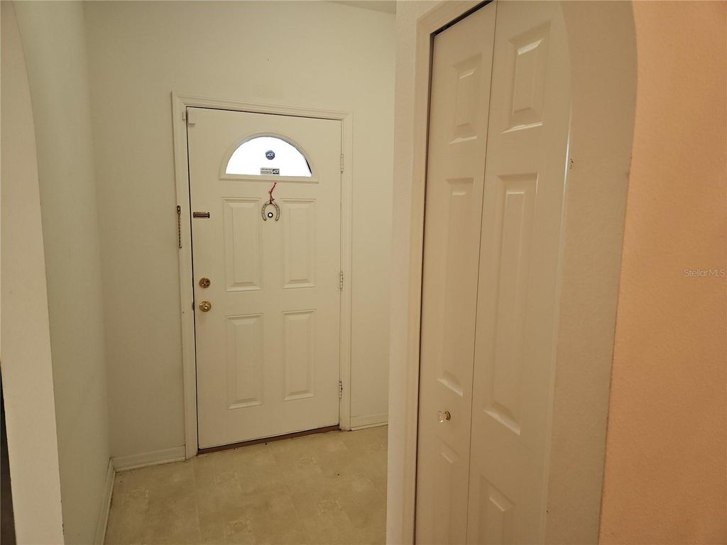 Image 2 of property listing at 6925 HEMLOCK ROAD, Ocala, FL 34472