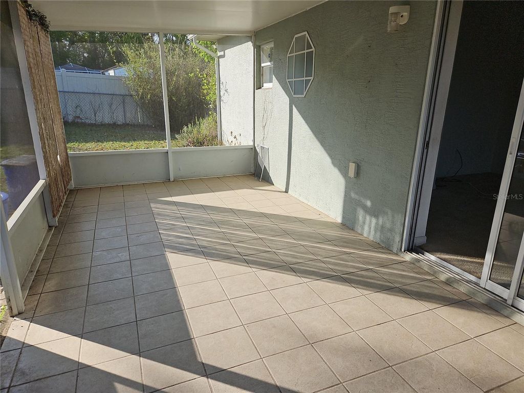 Image 18 of property listing at 6925 HEMLOCK ROAD, Ocala, FL 34472