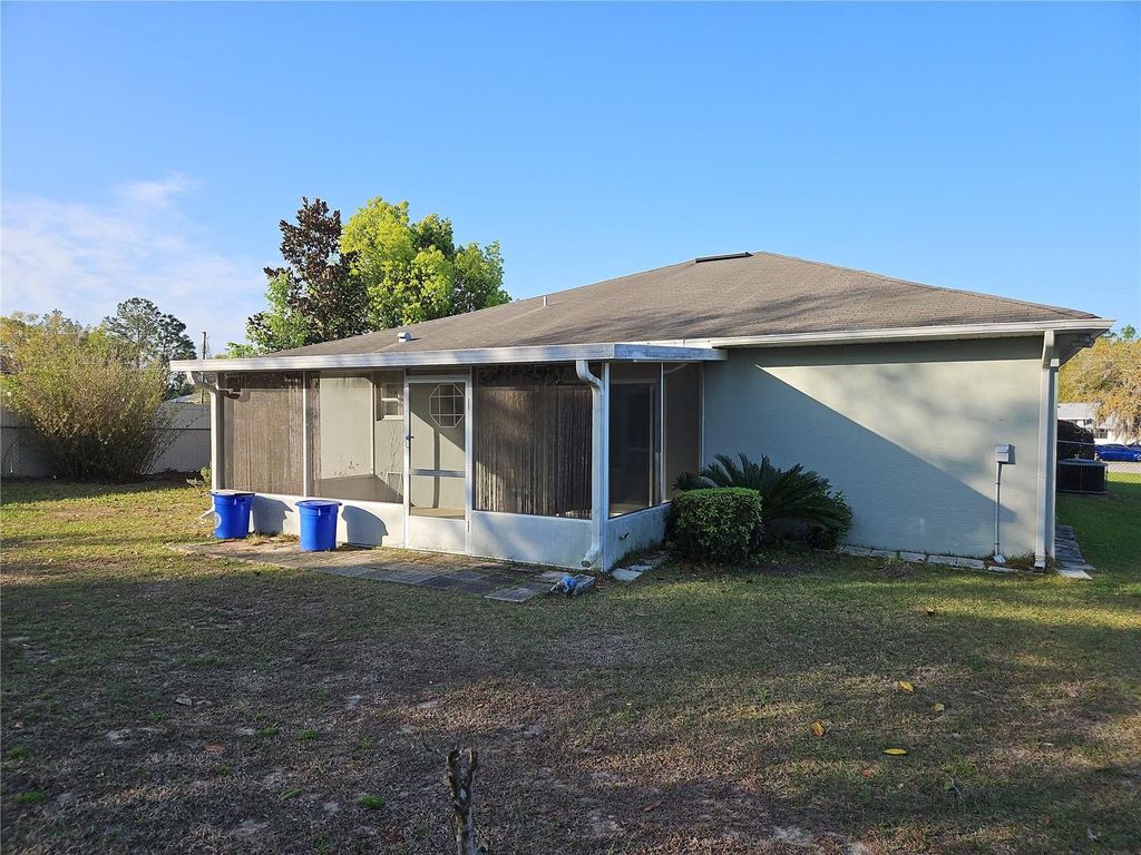 Image 19 of property listing at 6925 HEMLOCK ROAD, Ocala, FL 34472