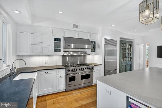 4509 LOWELL ST NW, Washington, DC 20016