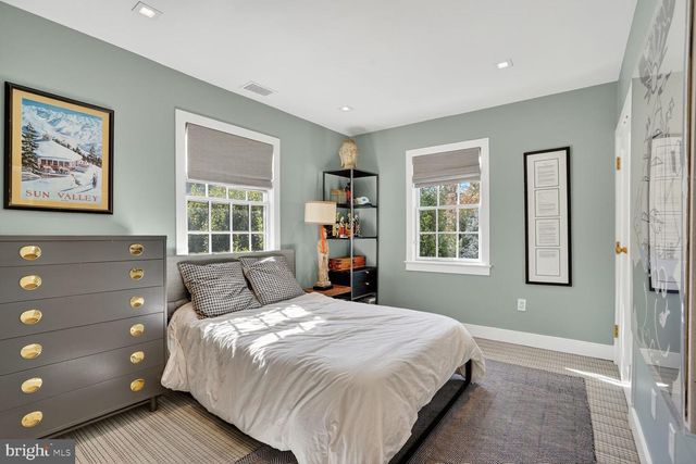 4509 LOWELL ST NW, Washington, DC 20016