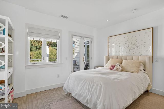 4509 LOWELL ST NW, Washington, DC 20016