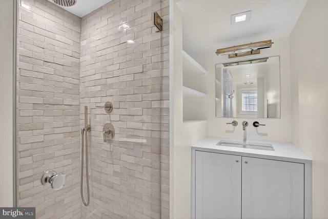 4509 LOWELL ST NW, Washington, DC 20016