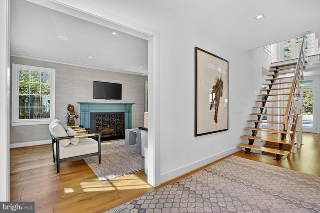 4509 LOWELL ST NW, Washington, DC 20016
