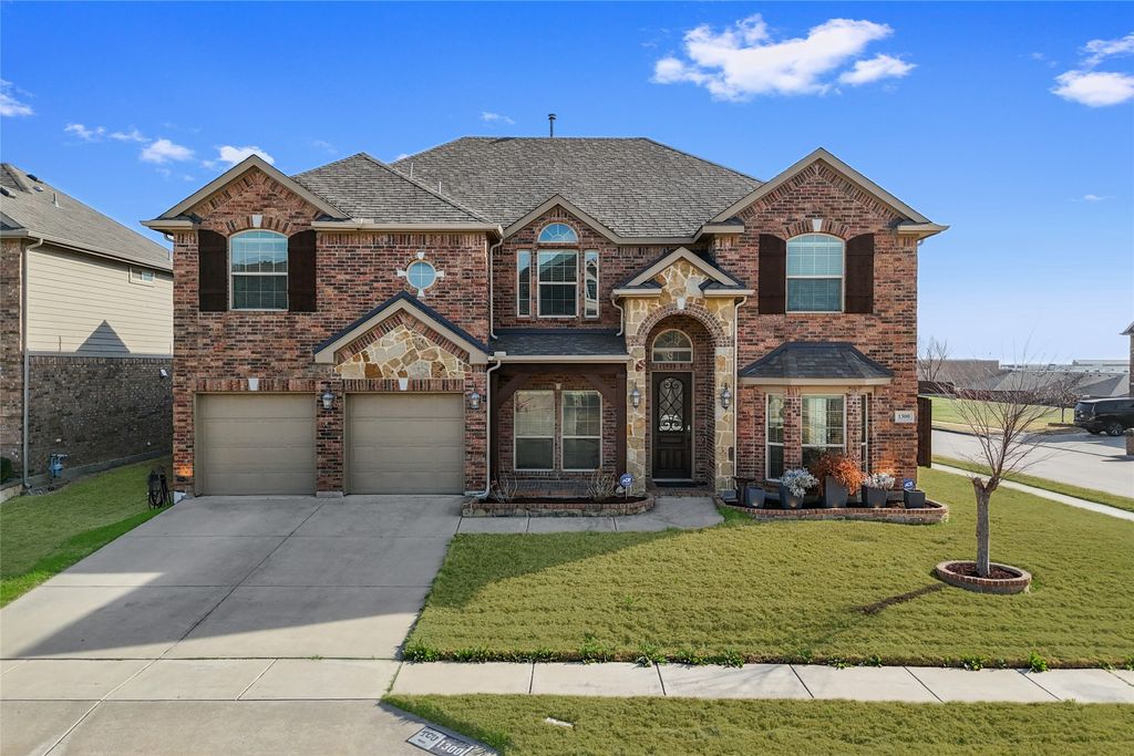 1300 Ghost Flower Drive, Fort Worth, TX 76177