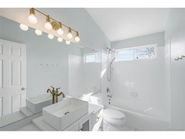 6672 Fonder Dr, Parker, CO 80134