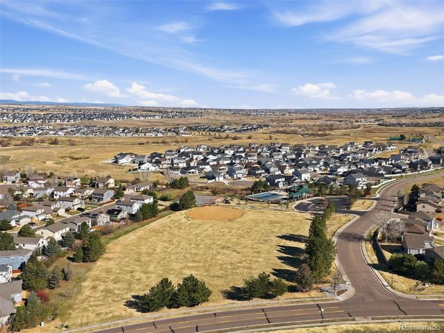 6672 Fonder Dr, Parker, CO 80134