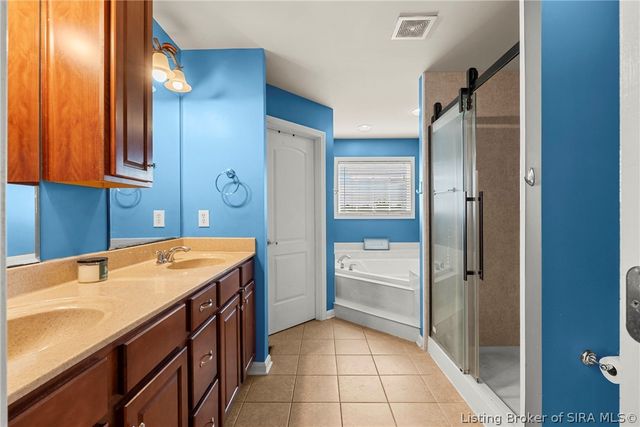 3125 Ambercrest Loop, Jeffersonville, IN 47130