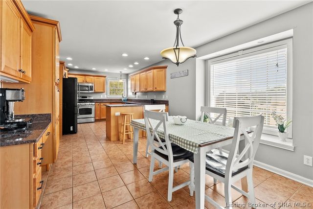 3125 Ambercrest Loop, Jeffersonville, IN 47130