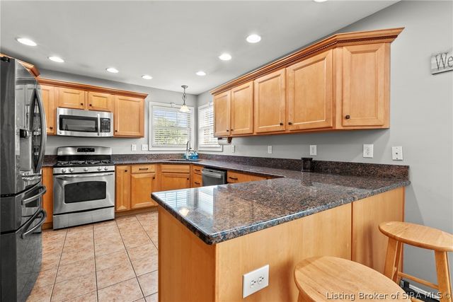 3125 Ambercrest Loop, Jeffersonville, IN 47130