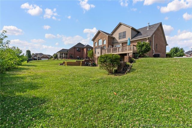 3125 Ambercrest Loop, Jeffersonville, IN 47130