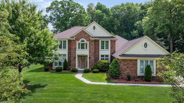 42150 Margaret Drive, Clinton Township, MI 48038