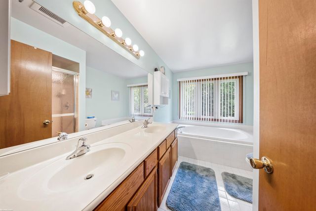 42150 Margaret Drive, Clinton Township, MI 48038