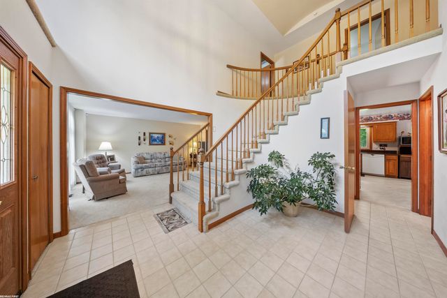 42150 Margaret Drive, Clinton Township, MI 48038