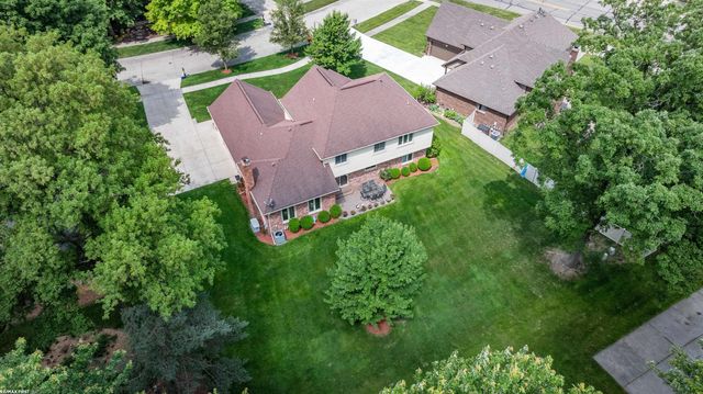 42150 Margaret Drive, Clinton Township, MI 48038