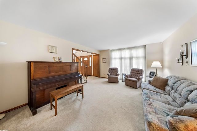 42150 Margaret Drive, Clinton Township, MI 48038