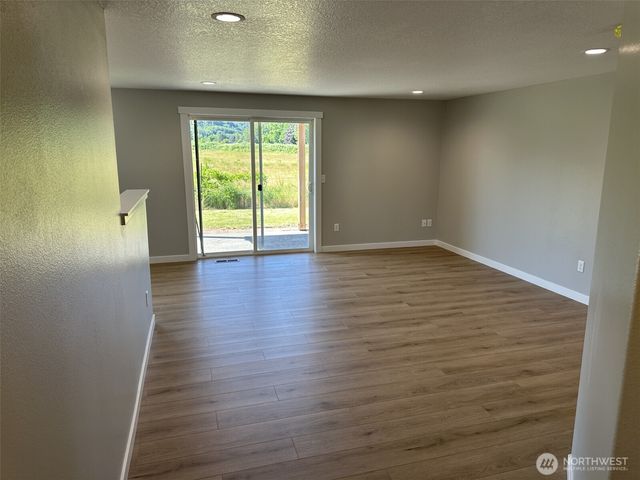 230 Adams Drive, Kelso, WA 98632