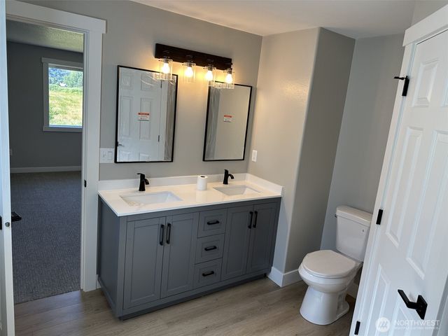 230 Adams Drive, Kelso, WA 98632