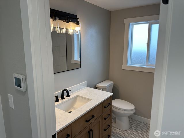 230 Adams Drive, Kelso, WA 98632