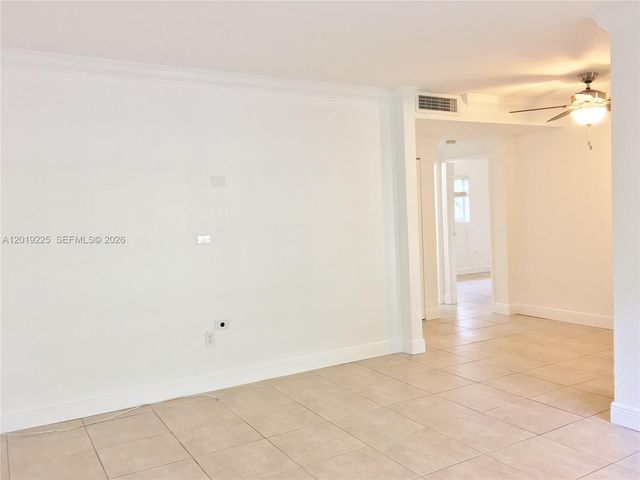 95 Edgewater Dr 207, Coral Gables, FL 33133