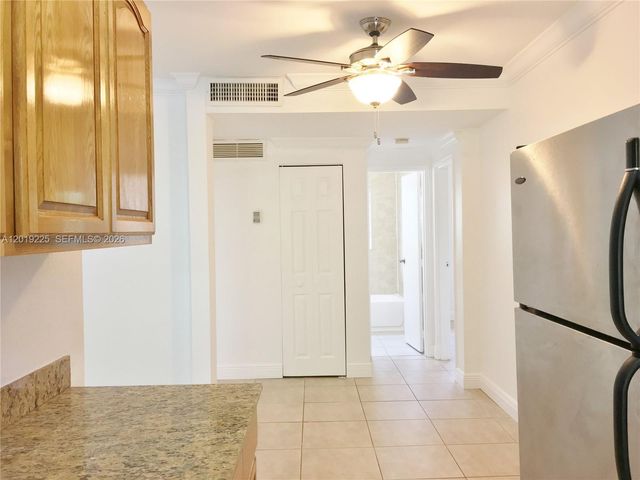 95 Edgewater Dr 207, Coral Gables, FL 33133