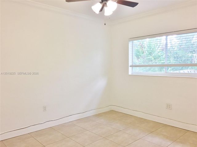 95 Edgewater Dr 207, Coral Gables, FL 33133