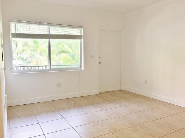 95 Edgewater Dr 207, Coral Gables, FL 33133
