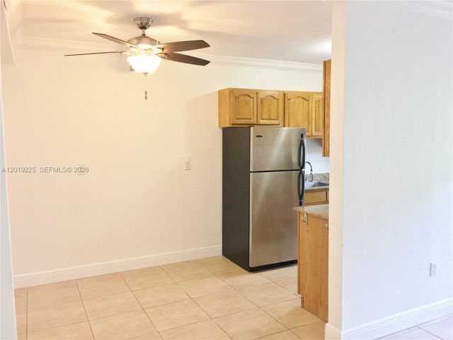 95 Edgewater Dr 207, Coral Gables, FL 33133