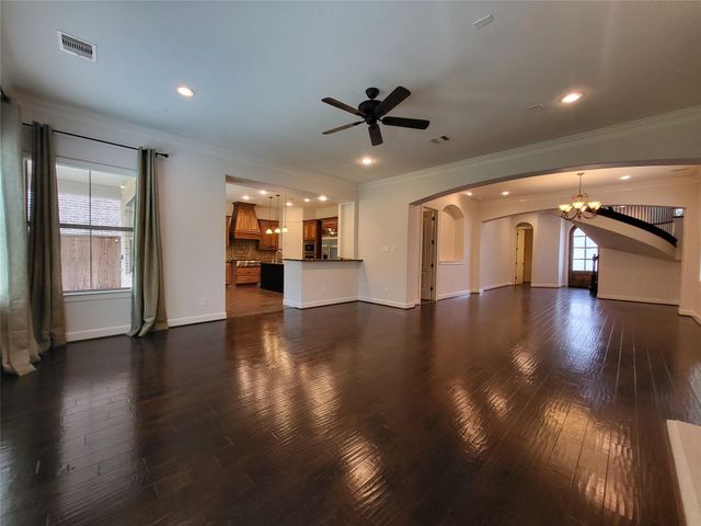 8811 Van Allen Drive, The Woodlands, TX 77381