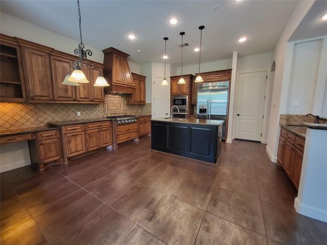 8811 Van Allen Drive, The Woodlands, TX 77381