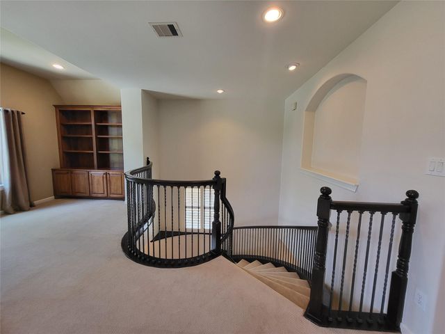 8811 Van Allen Drive, The Woodlands, TX 77381