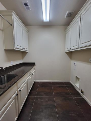8811 Van Allen Drive, The Woodlands, TX 77381