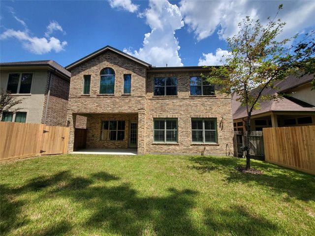 8811 Van Allen Drive, The Woodlands, TX 77381