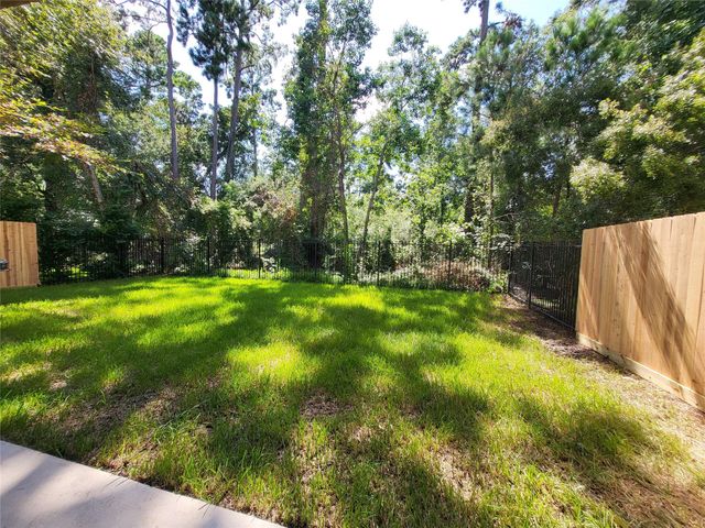 8811 Van Allen Drive, The Woodlands, TX 77381