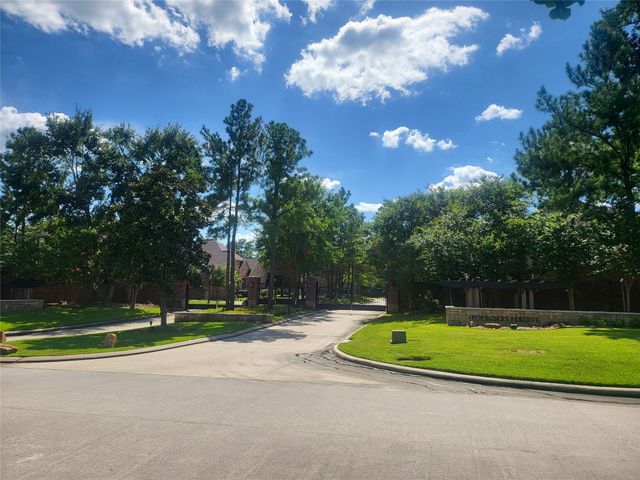 8811 Van Allen Drive, The Woodlands, TX 77381