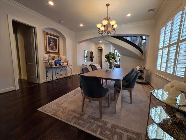 8811 Van Allen Drive, The Woodlands, TX 77381