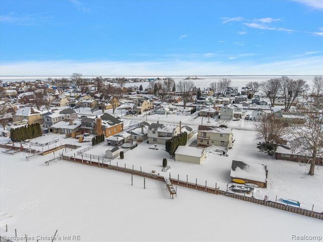 39375 E Archer Drive, Harrison Twp, MI 48045