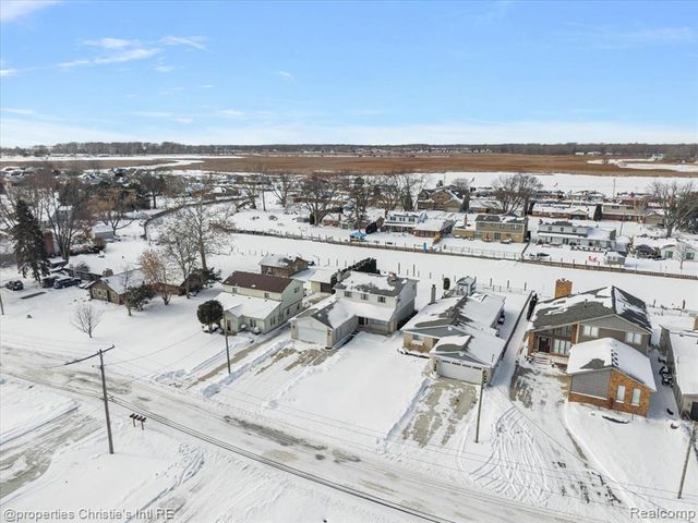 39375 E Archer Drive, Harrison Twp, MI 48045