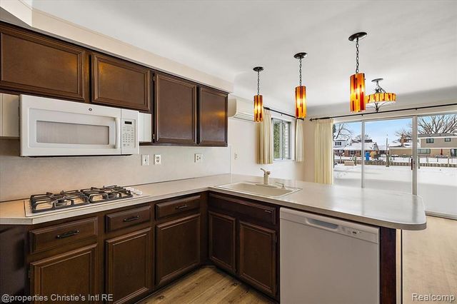 39375 E Archer Drive, Harrison Twp, MI 48045