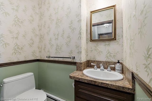 39375 E Archer Drive, Harrison Twp, MI 48045